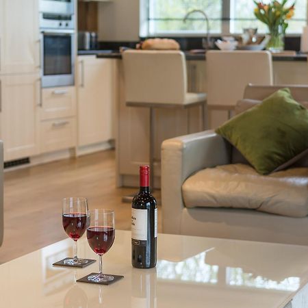 Coot Lodge Somerford Keynes Εξωτερικό φωτογραφία